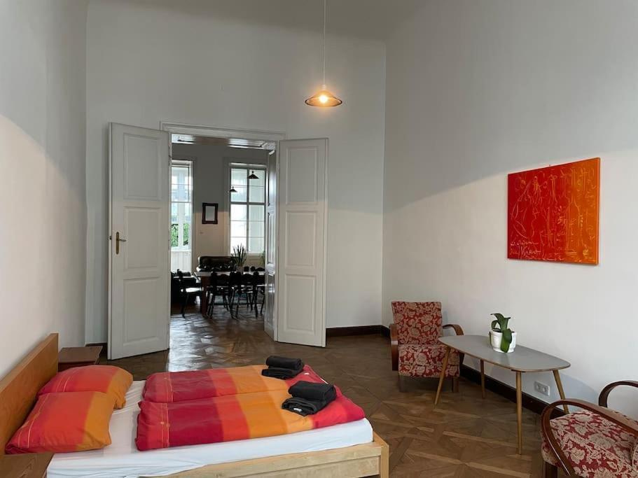 Geraeumige Altbauwohnung Im Zentrum Graz Esterno foto